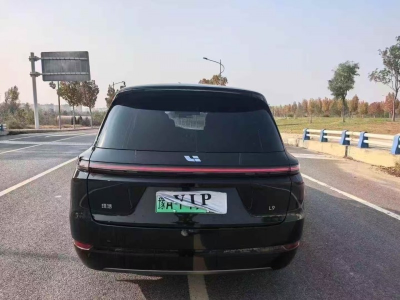 郑州23年理想L99