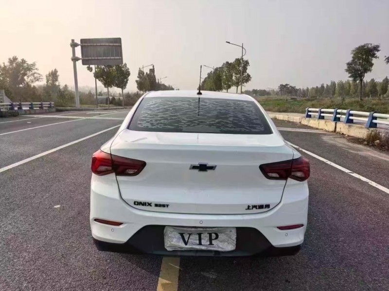 郑州20年雪佛兰科沃兹9