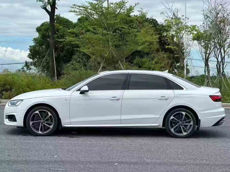 深圳21年奥迪A4L3