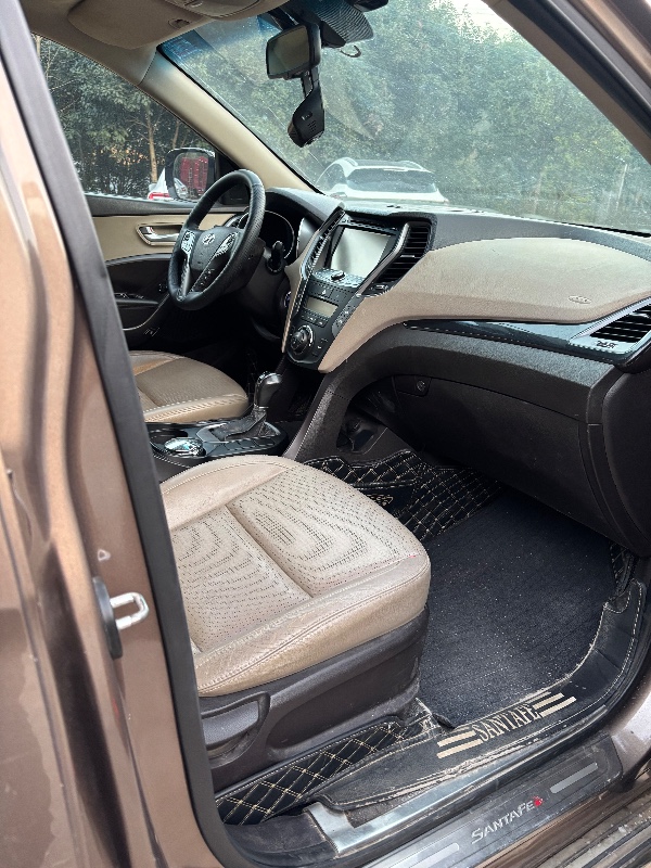 长沙13年现代新胜达8