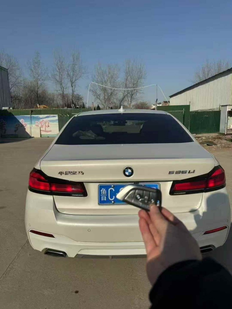 东营22年宝马5系8