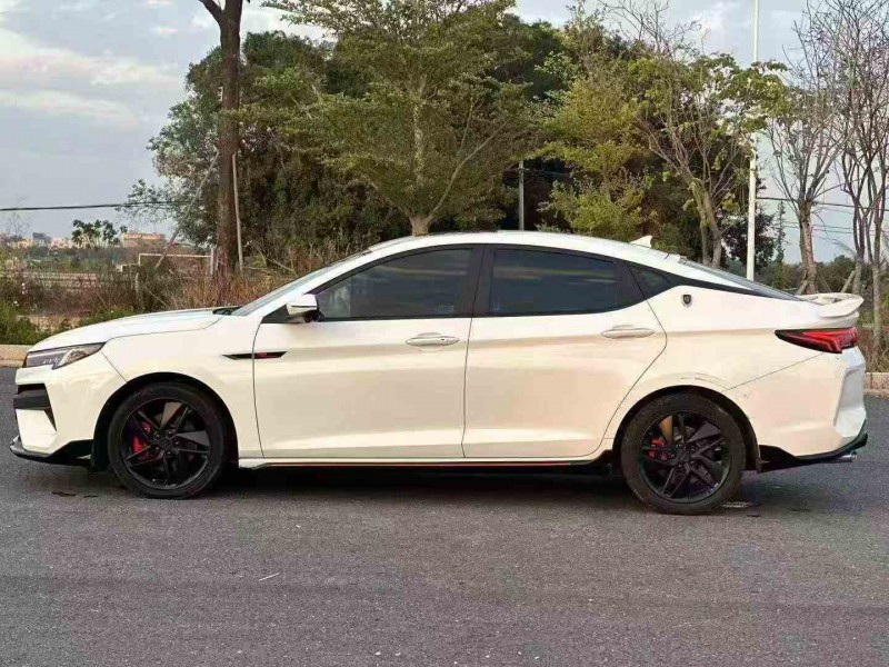 深圳23年江淮思皓3