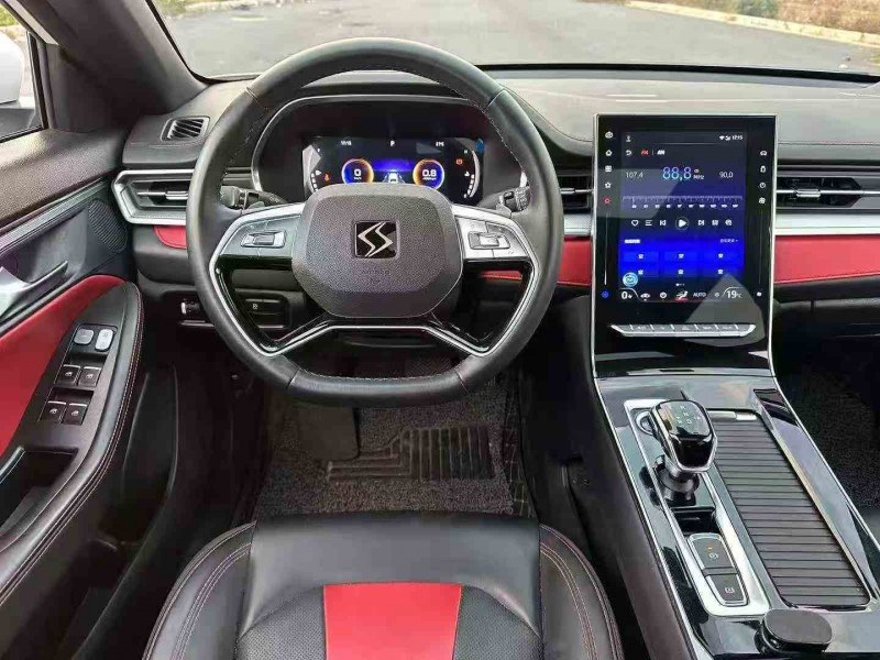 深圳23年江淮思皓5