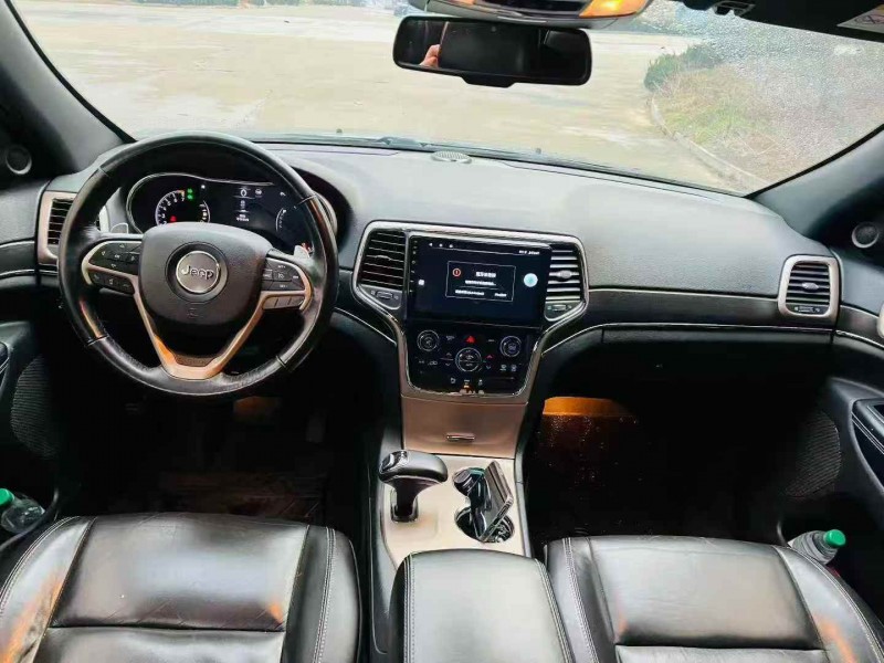 枣庄16年Jeep大切诺基4