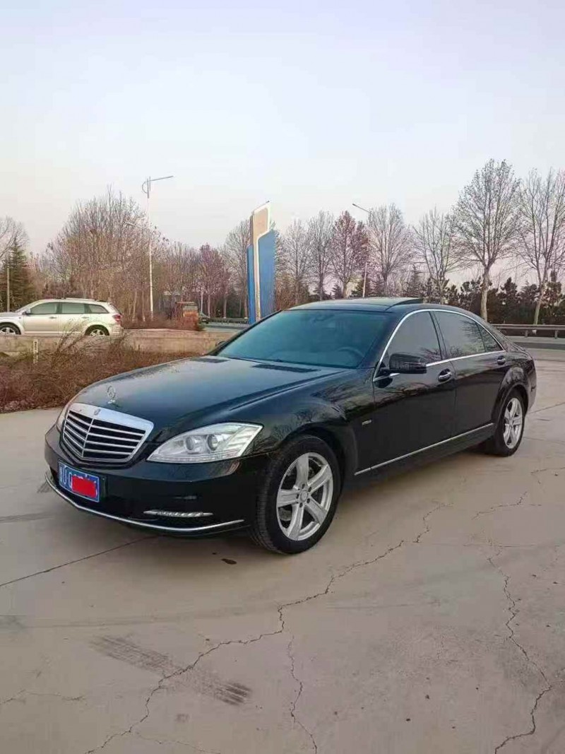 东营11年奔驰S2