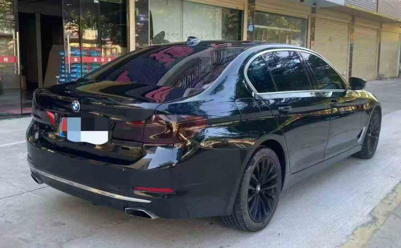 三明18年宝马5系8