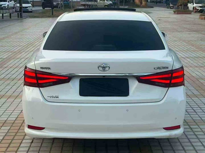 深圳15年丰田皇冠9