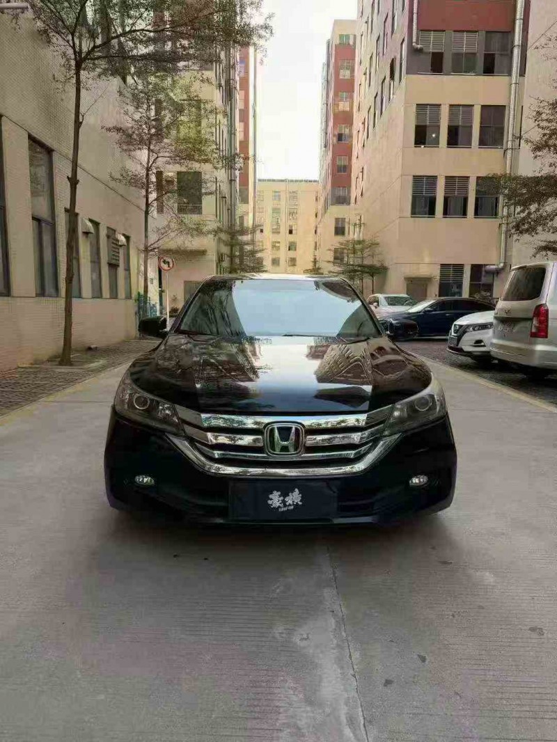 汕头15年本田雅阁1