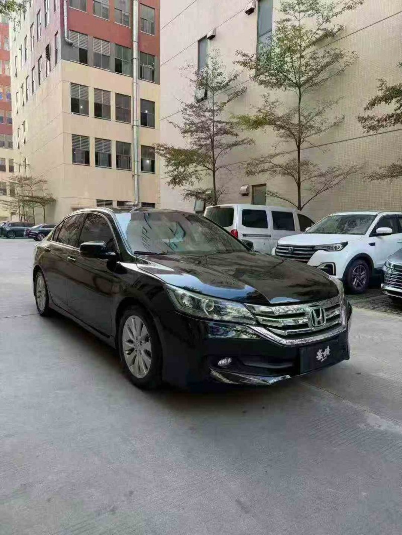 汕头15年本田雅阁2