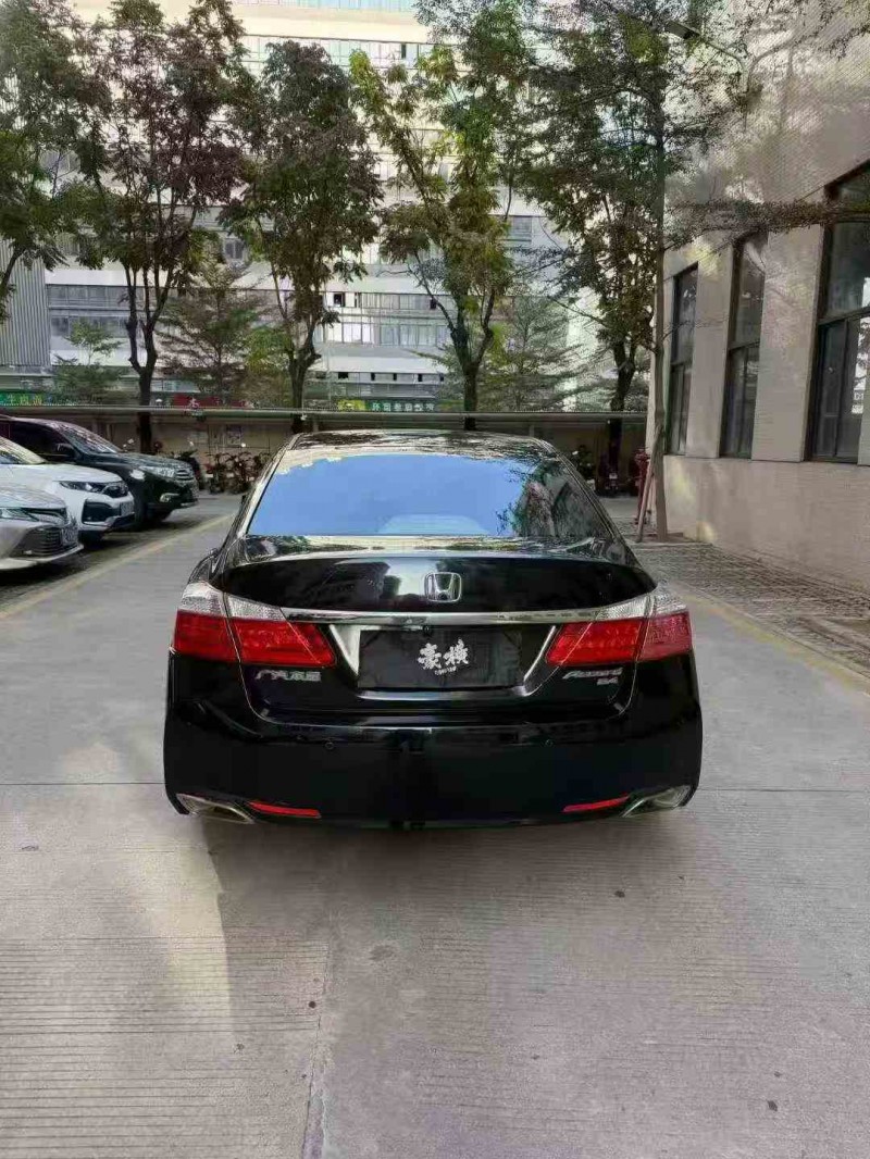 汕头15年本田雅阁5