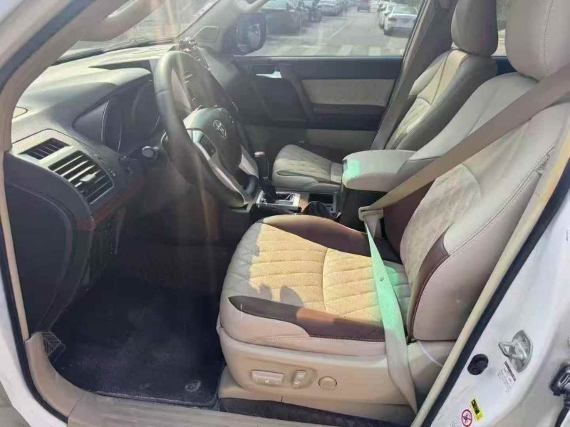 北海13年丰田普拉多6