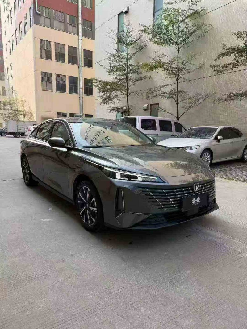 珠海25年长安汽车逸动2