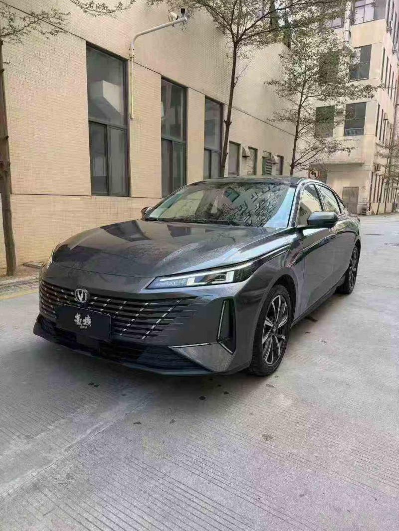 珠海25年长安汽车逸动3