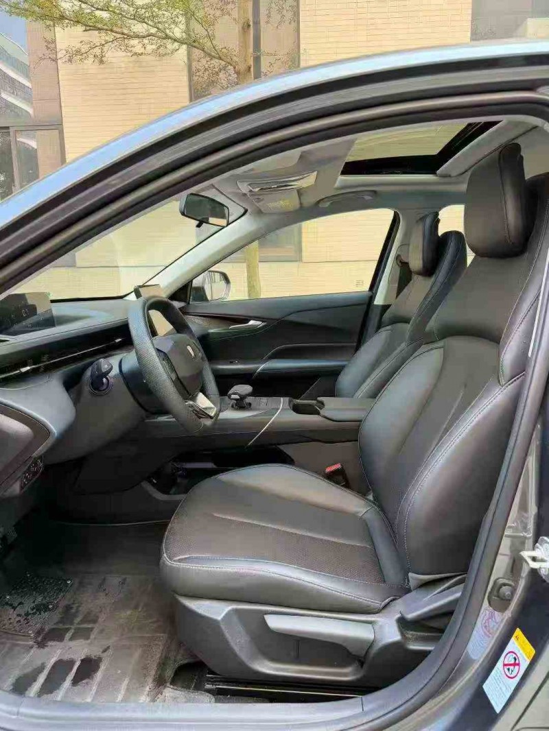 珠海25年长安汽车逸动4