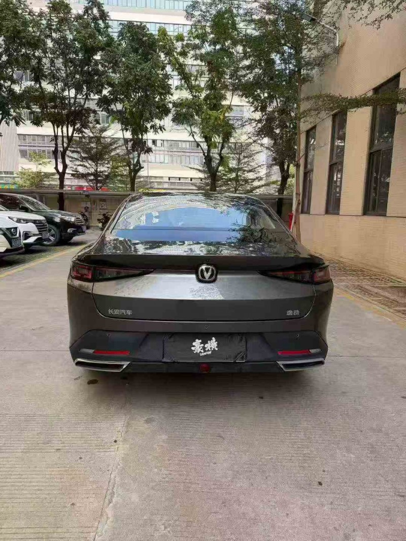 珠海25年长安汽车逸动9