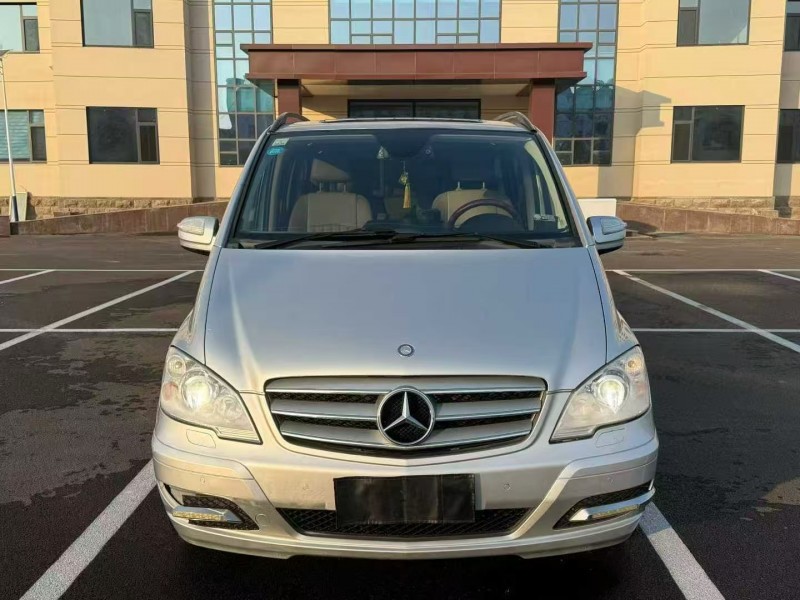 聊城12年奔驰唯雅诺1