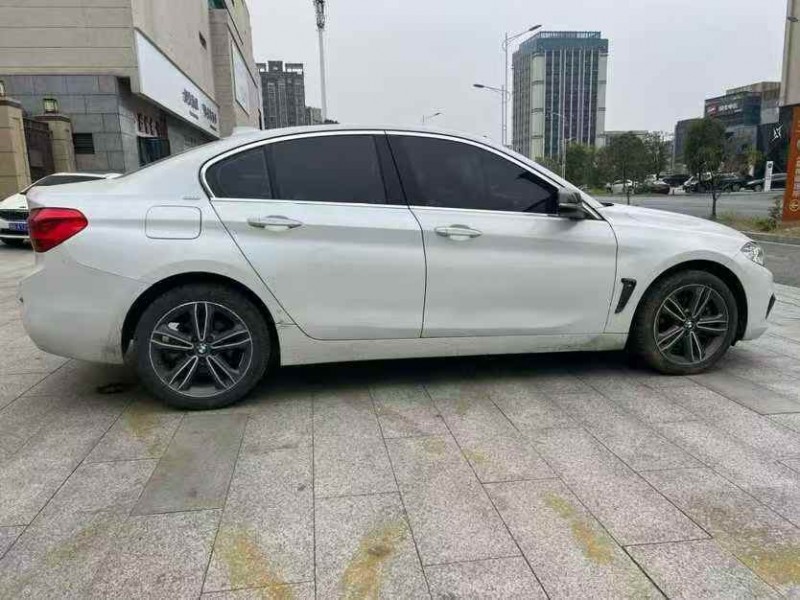 九江18年宝马1系6