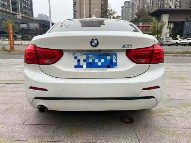 九江18年宝马1系8