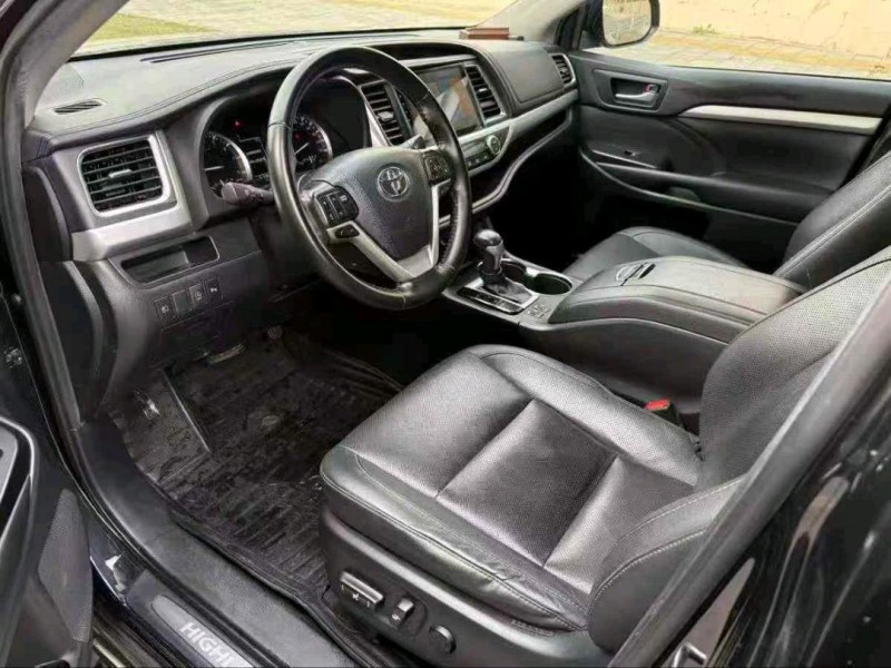 荆门20年丰田汉兰达4