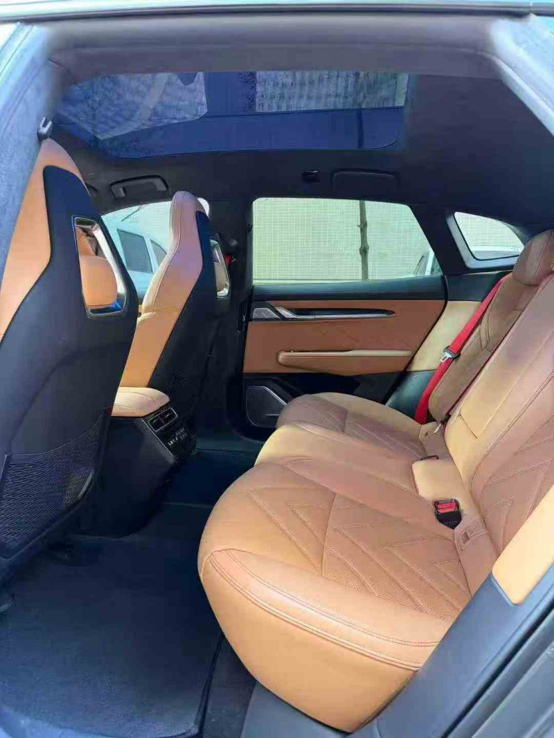 珠海22年极氪汽车0015