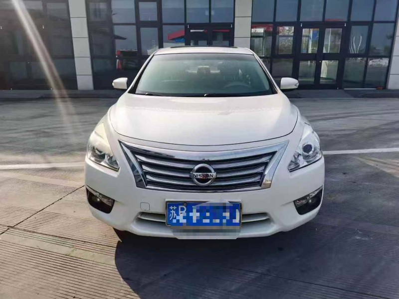 南通13年日产天籁1