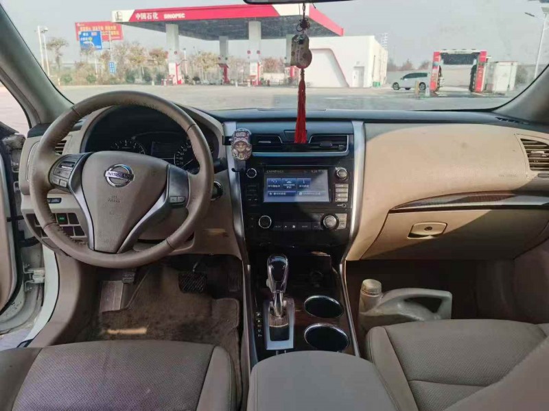 南通13年日产天籁5