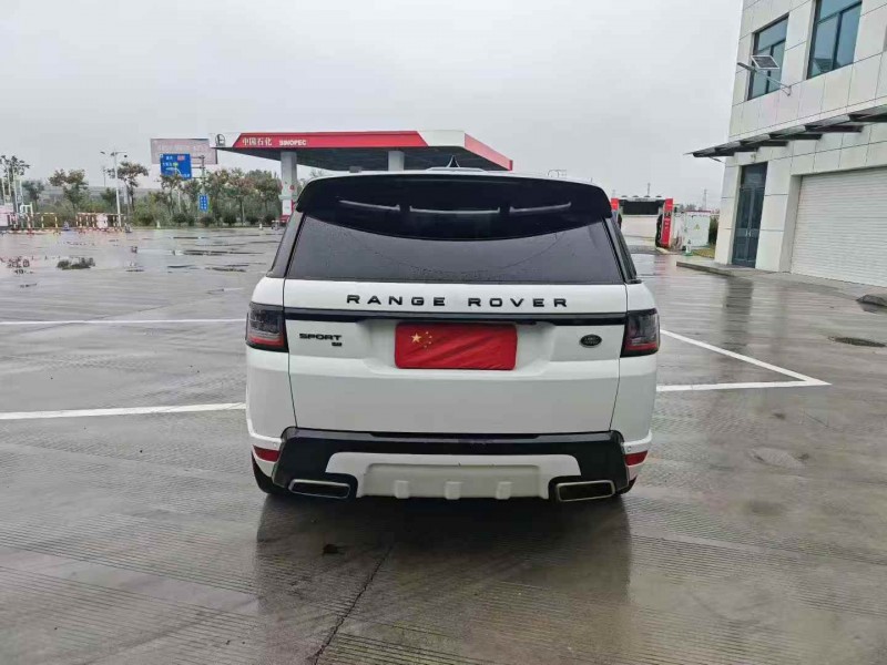 无锡21年路虎揽胜运动9