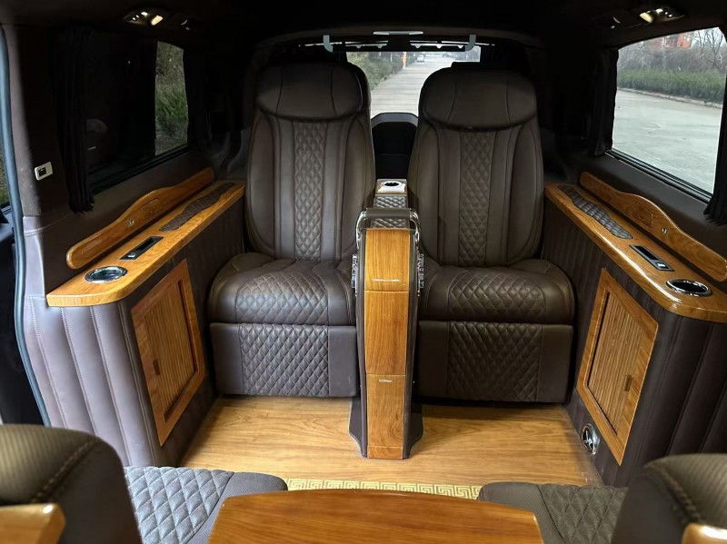 枣庄20年奔驰威霆8