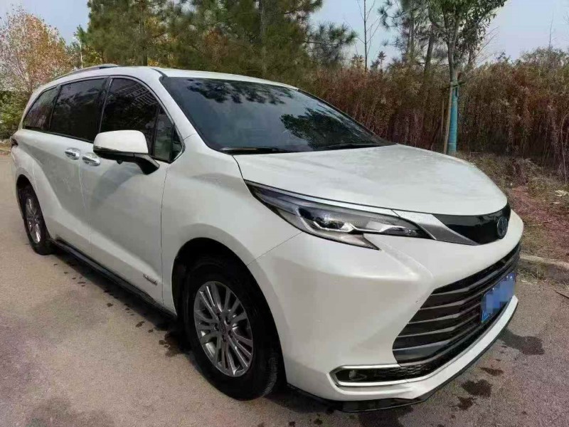 孝感22年丰田塞纳2