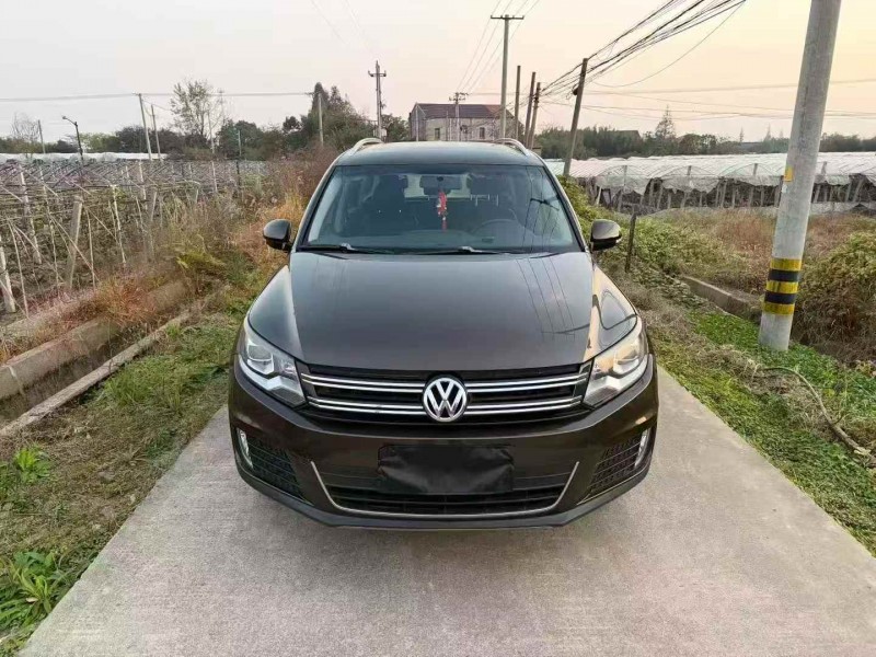 嘉兴14年大众途观1