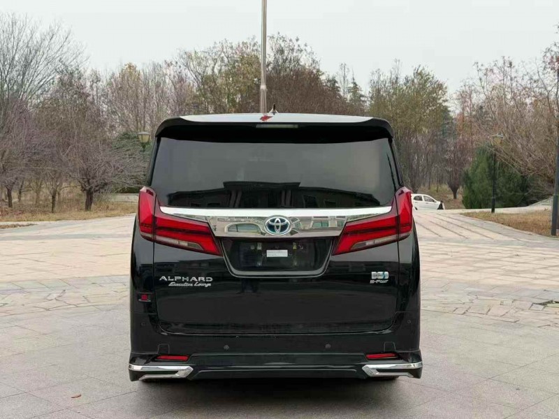 潍坊23年丰田埃尔法8