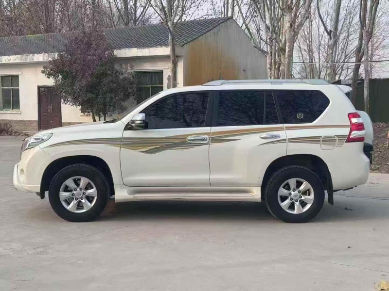 安阳17年丰田普拉多8