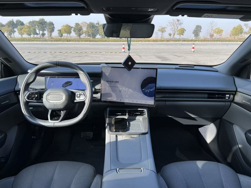 盐城25年领克076