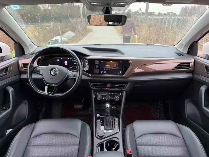 嘉兴19年大众途岳4