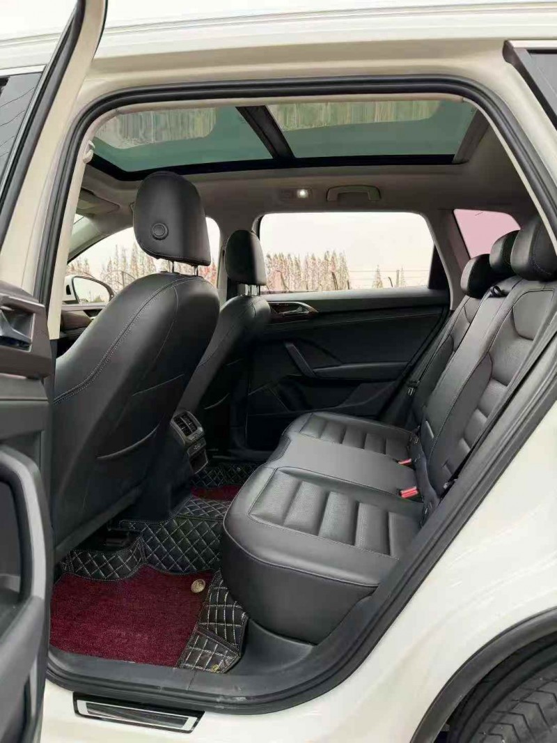 嘉兴19年大众途岳5