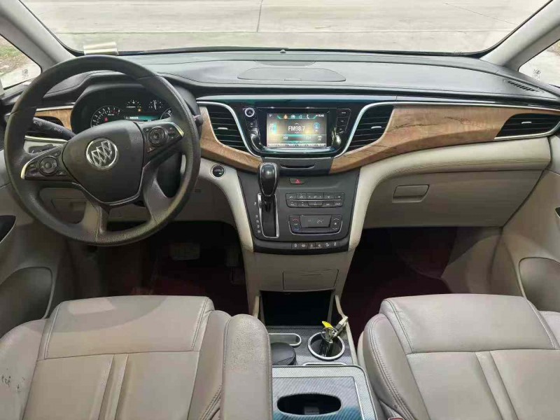 徐州19年别克GL84