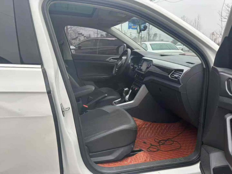 徐州20年大众途铠7