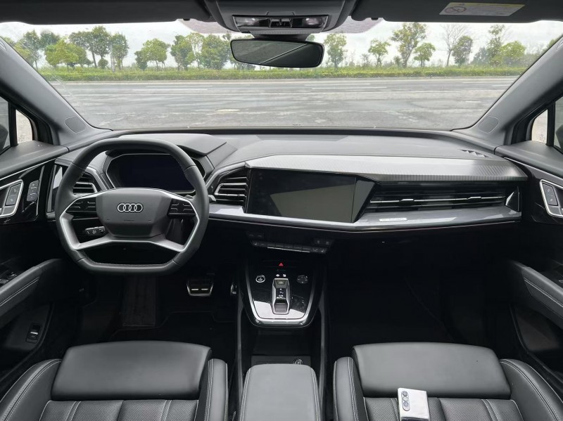 盐城25年奥迪Q47