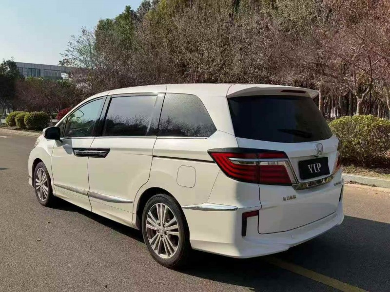 常州18年本田艾力绅8