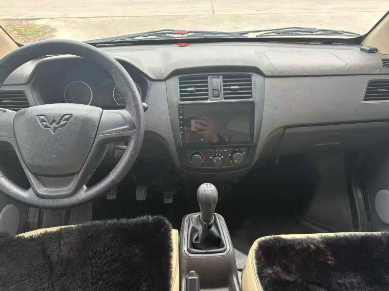 徐州24年五菱汽车宏光4