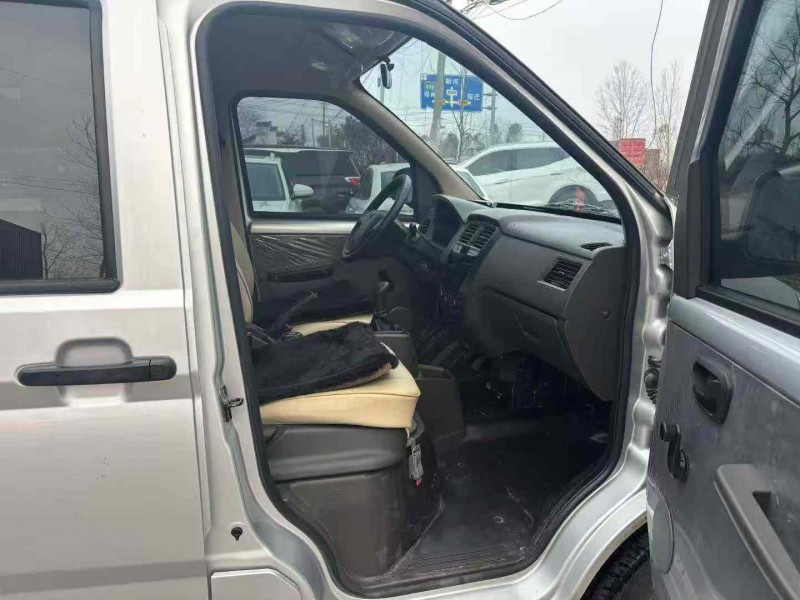 徐州24年五菱汽车宏光6