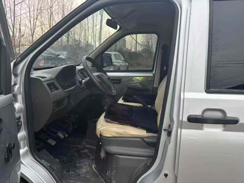 徐州24年五菱汽车宏光8