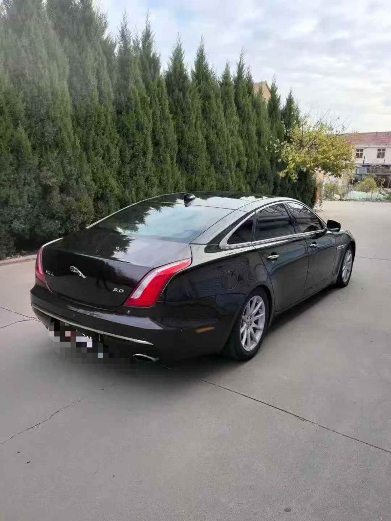 济宁17年捷豹XJL7