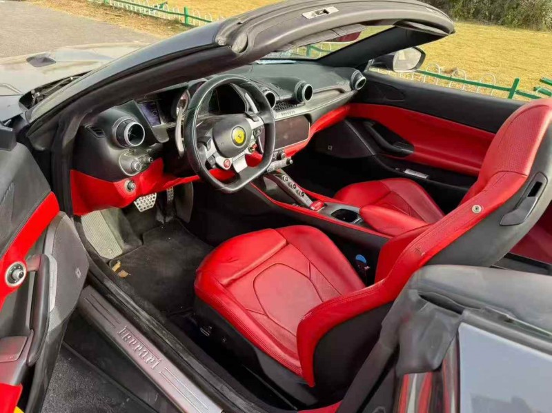 苏州19年法拉利Portofino4