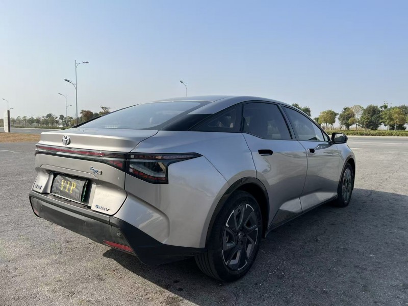 盐城25年丰田BZ3Pro8