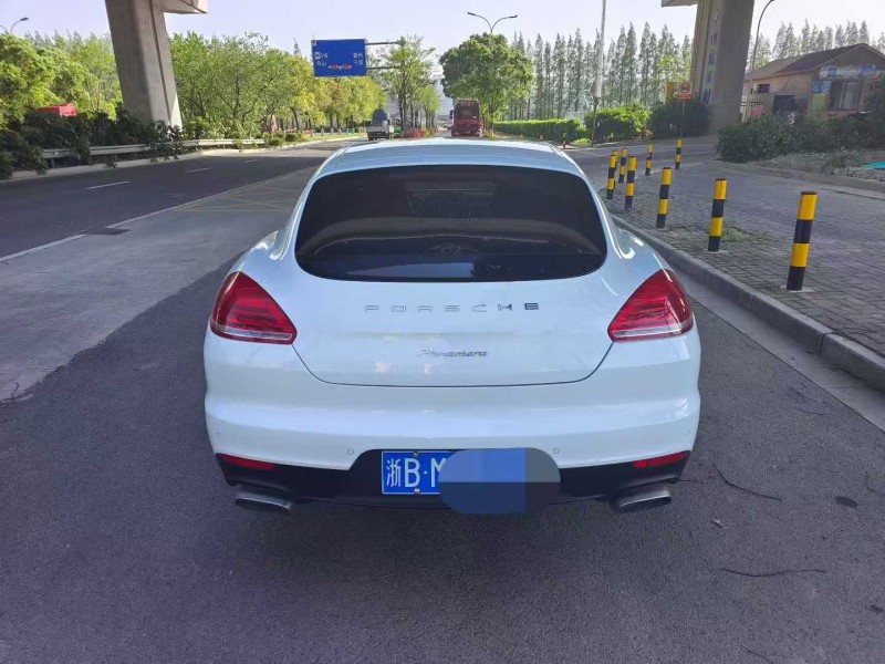 宁波15年保时捷帕拉梅拉4