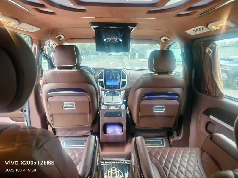 宁波21年奔驰威霆8