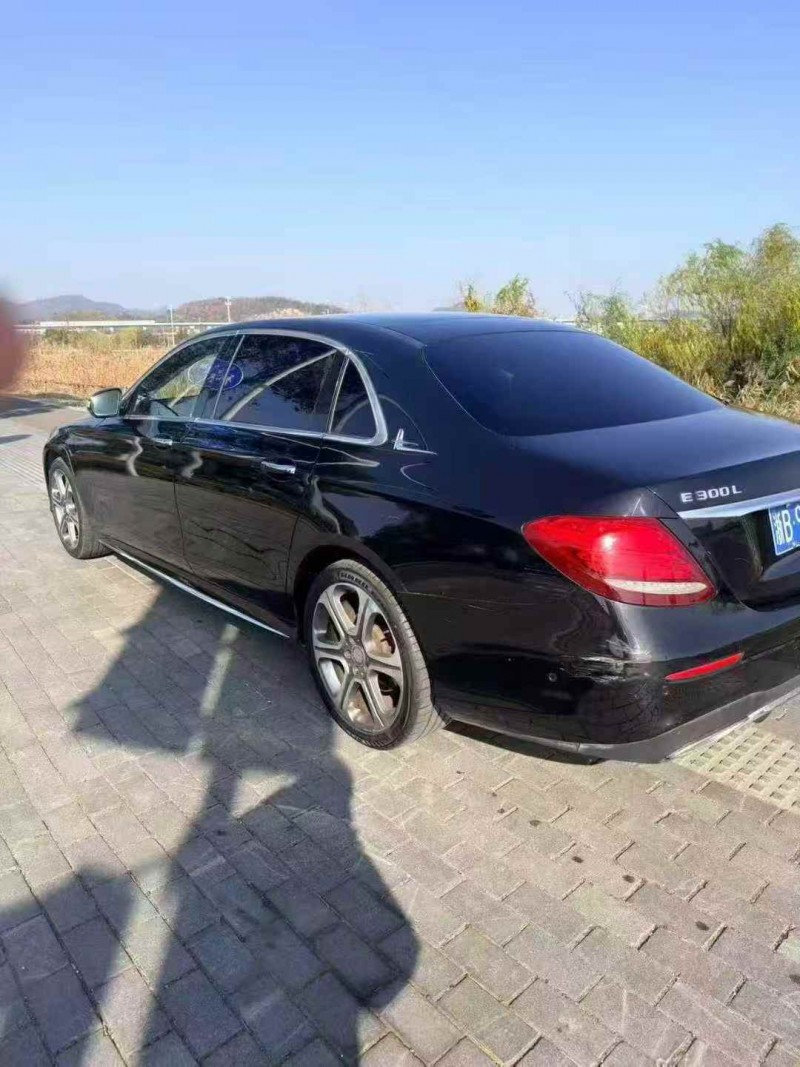 温州17年奔驰E7