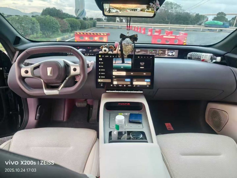 宁波25年阿维塔126