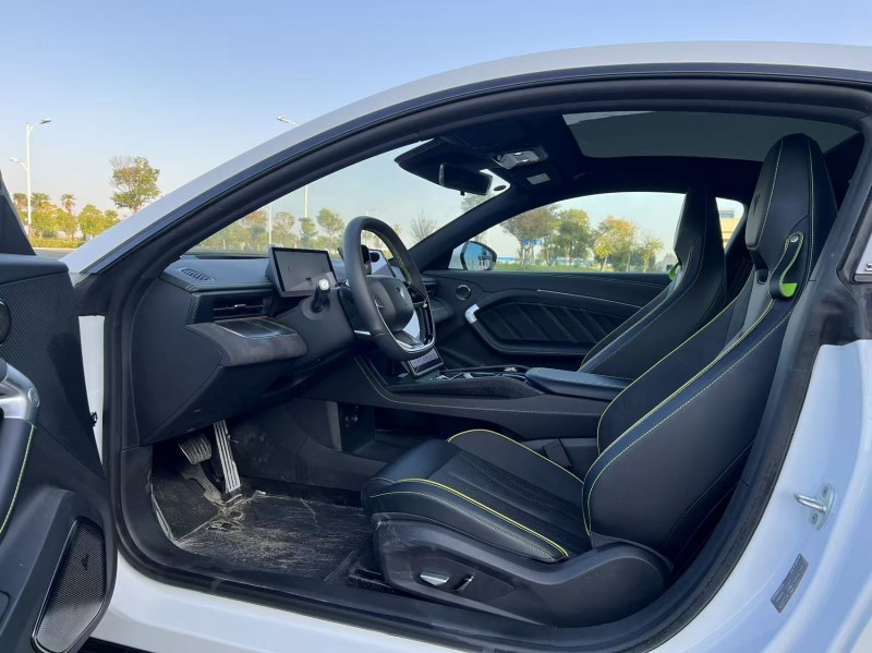 盐城24年哪吒GT6